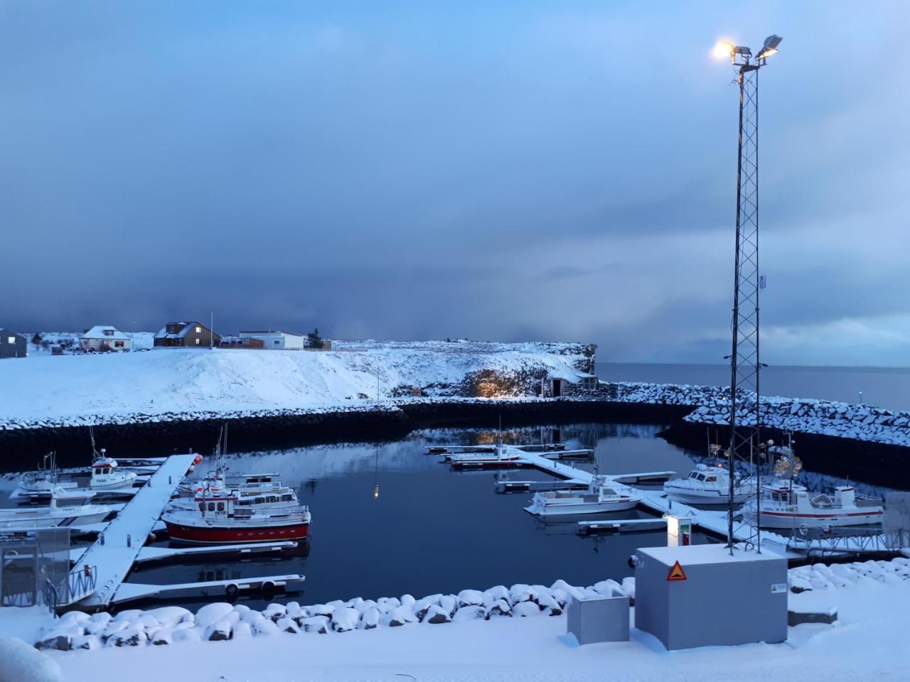 Hotel Duus By Keflavik Airport Exteriör bild