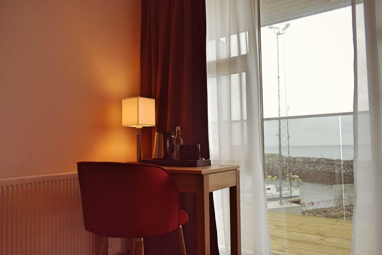 Hotel Duus By Keflavik Airport Exteriör bild